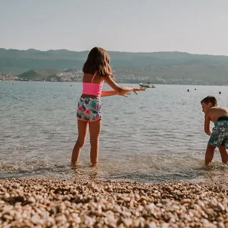 Sea Side Mobile By Interhome Nyaraló Šilo