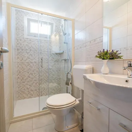 Sea Side Mobile By Interhome *