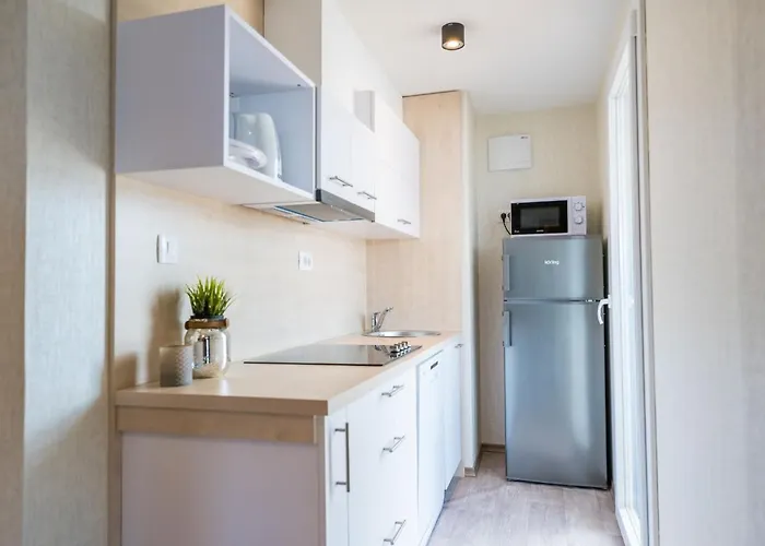 Sea Side Mobile By Interhome
